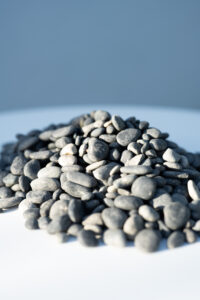 beach pebbles black 8/16 mm